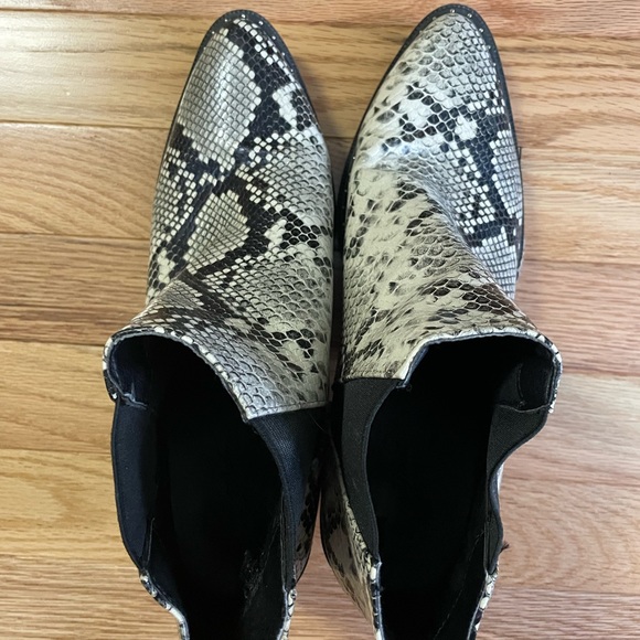 Universal Threads (Target) Snakeskin Booties - Picture 2 of 2